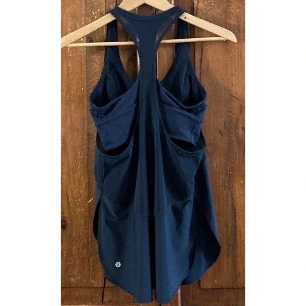 Lululemon Twist Around Tank Light Support‎ Size 6 Mesh Blue W1AIDS